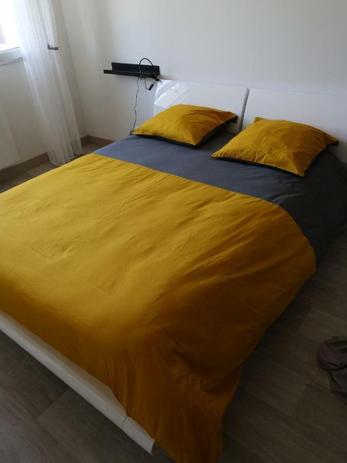 Loc126 Apartamento Montreuil-Bellay Exterior foto